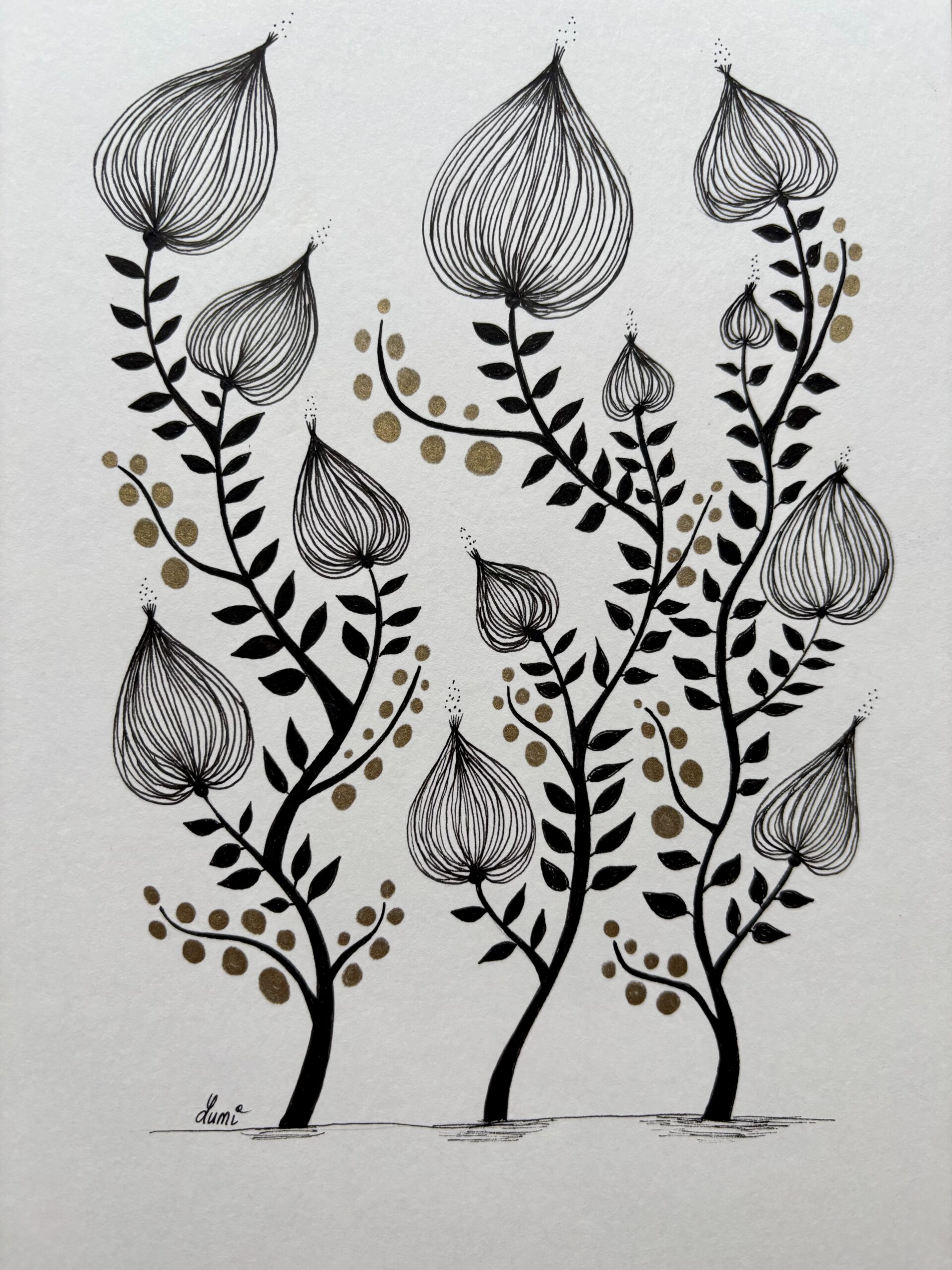 Illustration botanique à l’encre noire et feutre or, motifs végétaux stylisés dessinés à la main